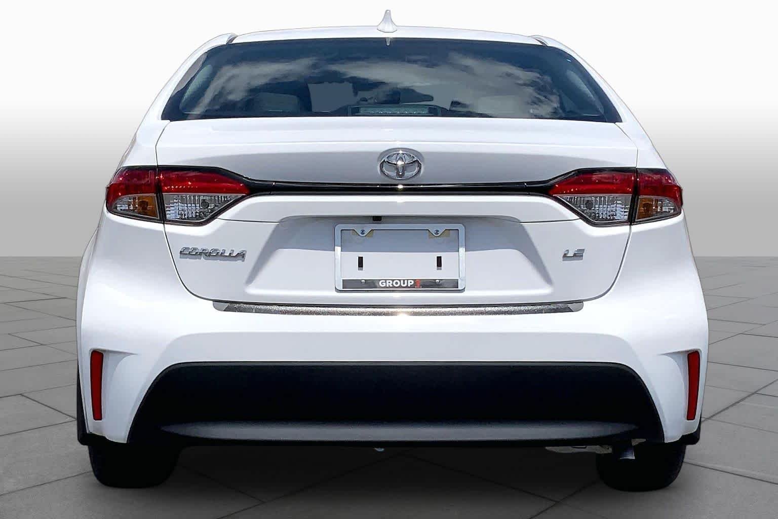New 2026 Ice Cap Toyota LE image 4