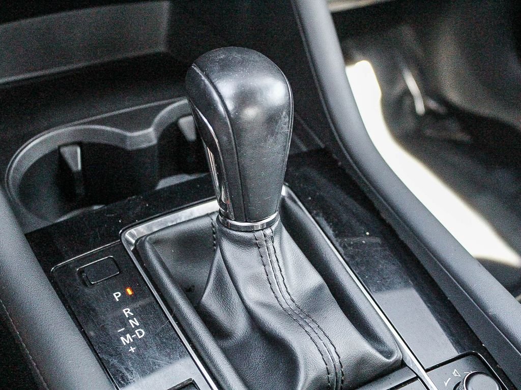 Used 2020 Snowflake White Pearl Mazda Premium image 24