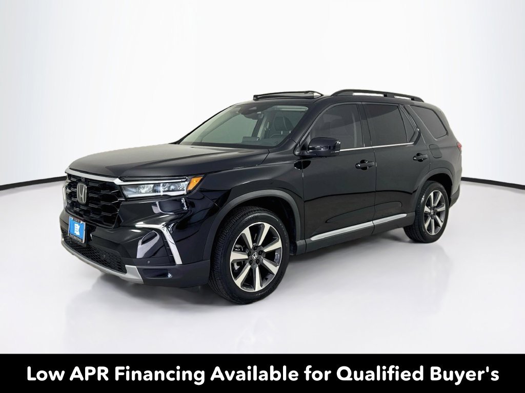 Certified Used 2025 Crystal Black Pearl Honda AWD Elite image 3