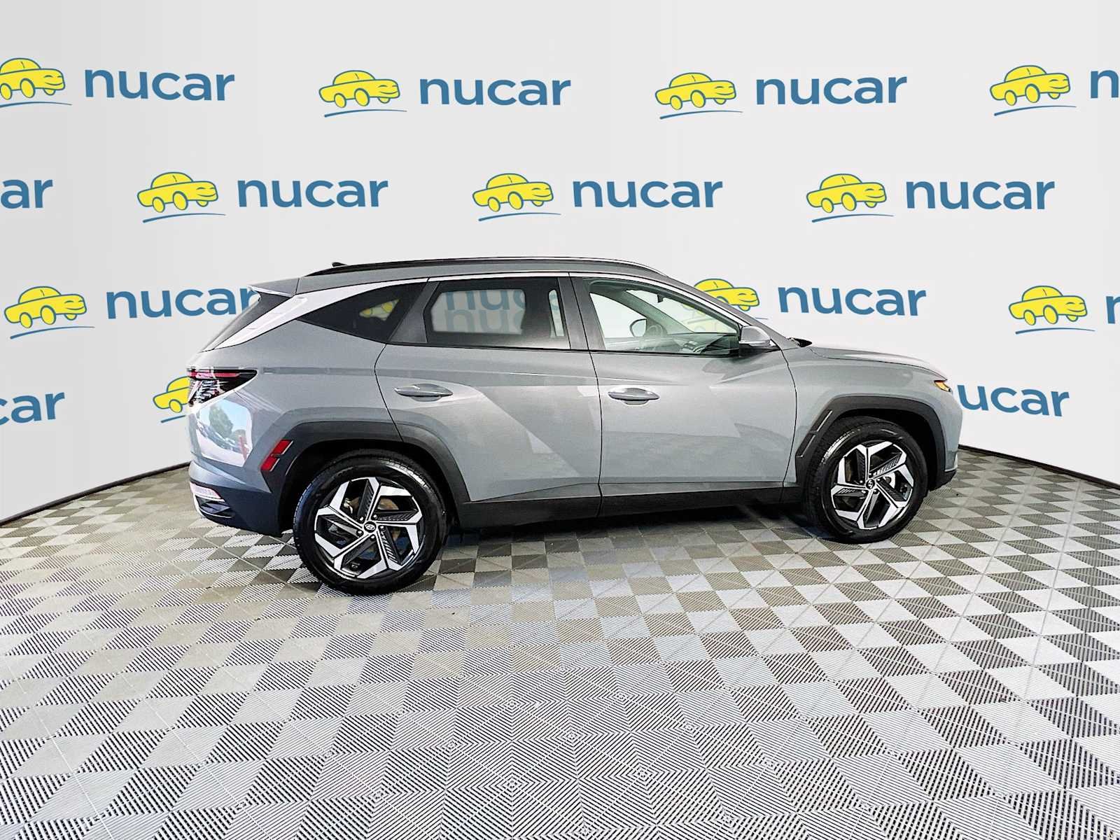 Used 2024 Hampton Gray Hyundai SEL image 8