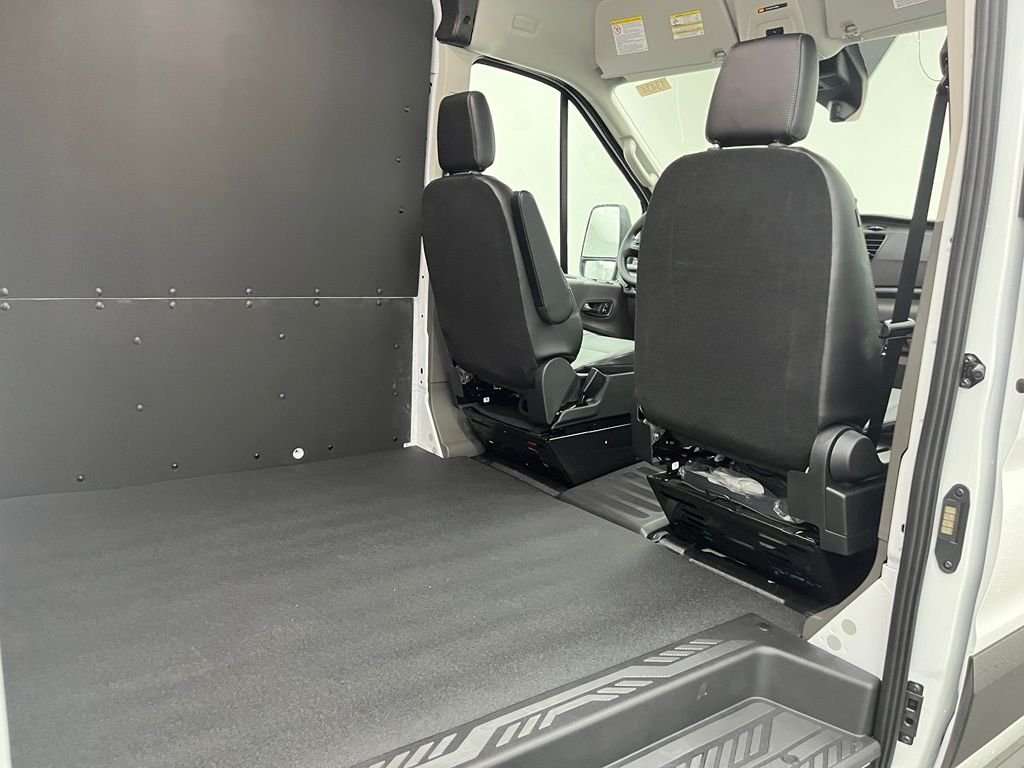 New 2026 White Ford Base image 31