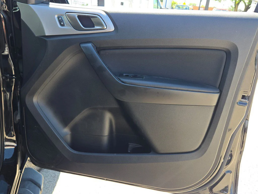 Used 2021 Black Ford XLT image 8
