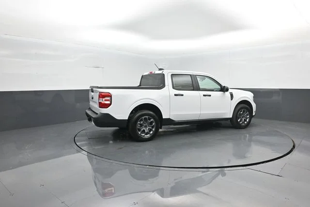 New 2026 Oxford White Ford XLT image 8