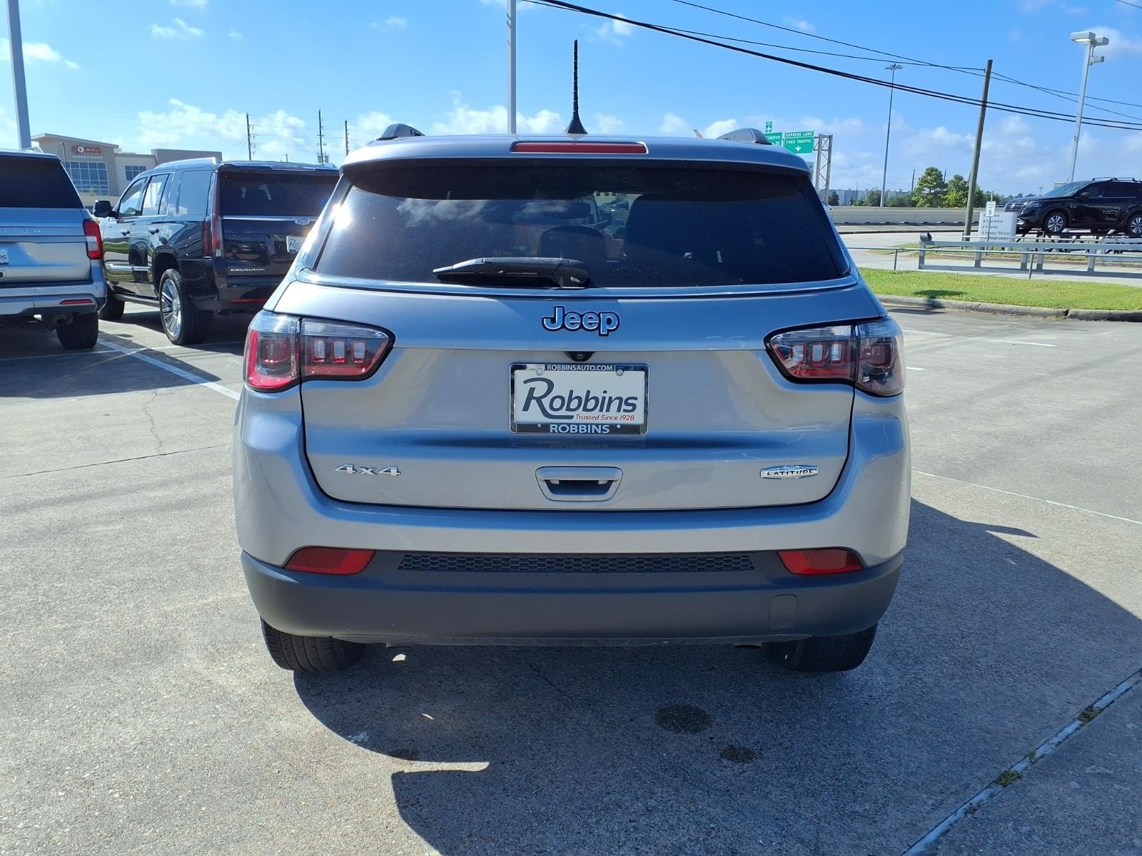 2024 Jeep Compass Latitude Silver at Robbins Nissan