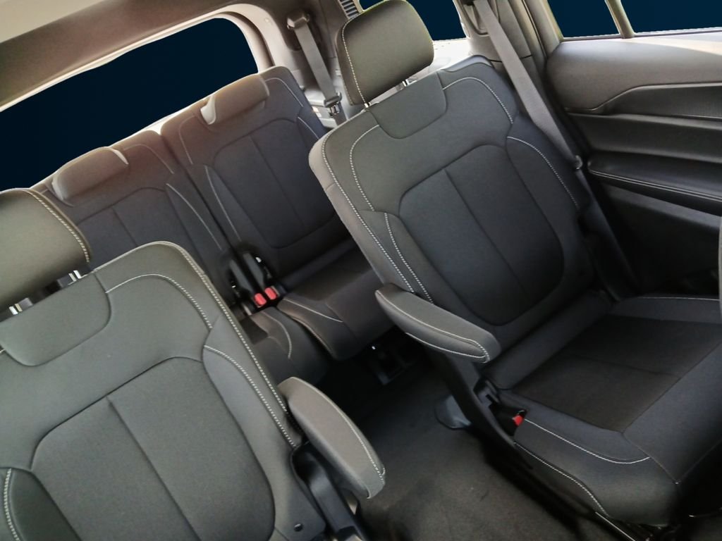 New 2026 Silver Zynith Exterior Paint Jeep Laredo image 18