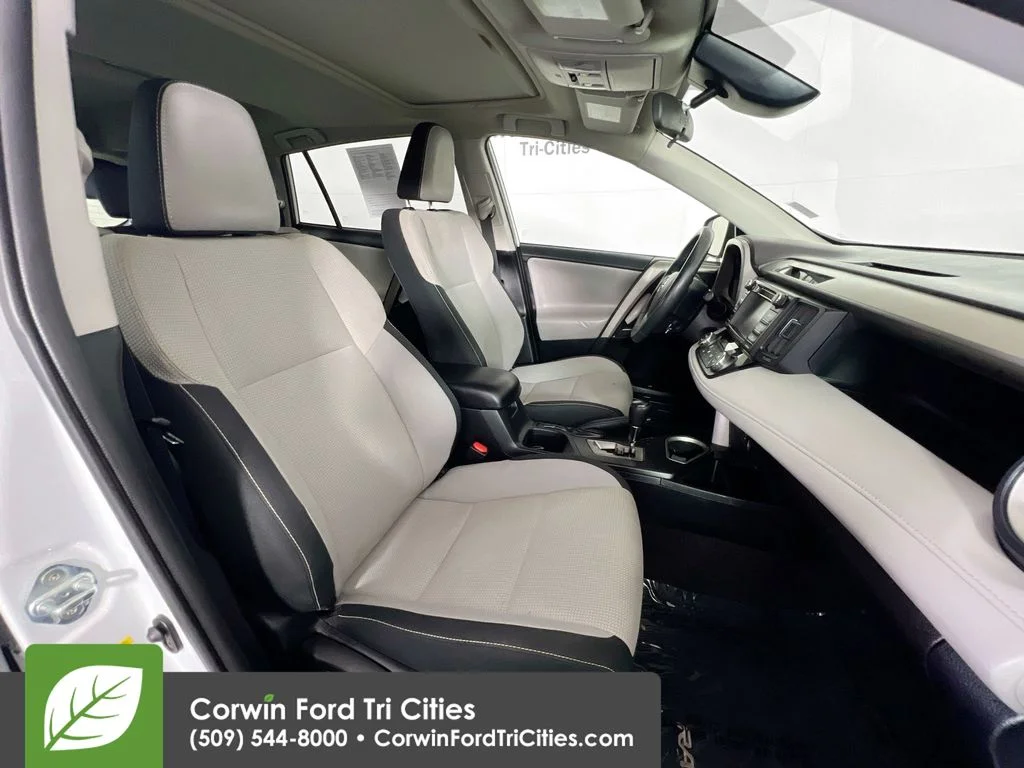 Used 2017 Super White Toyota XLE image 17