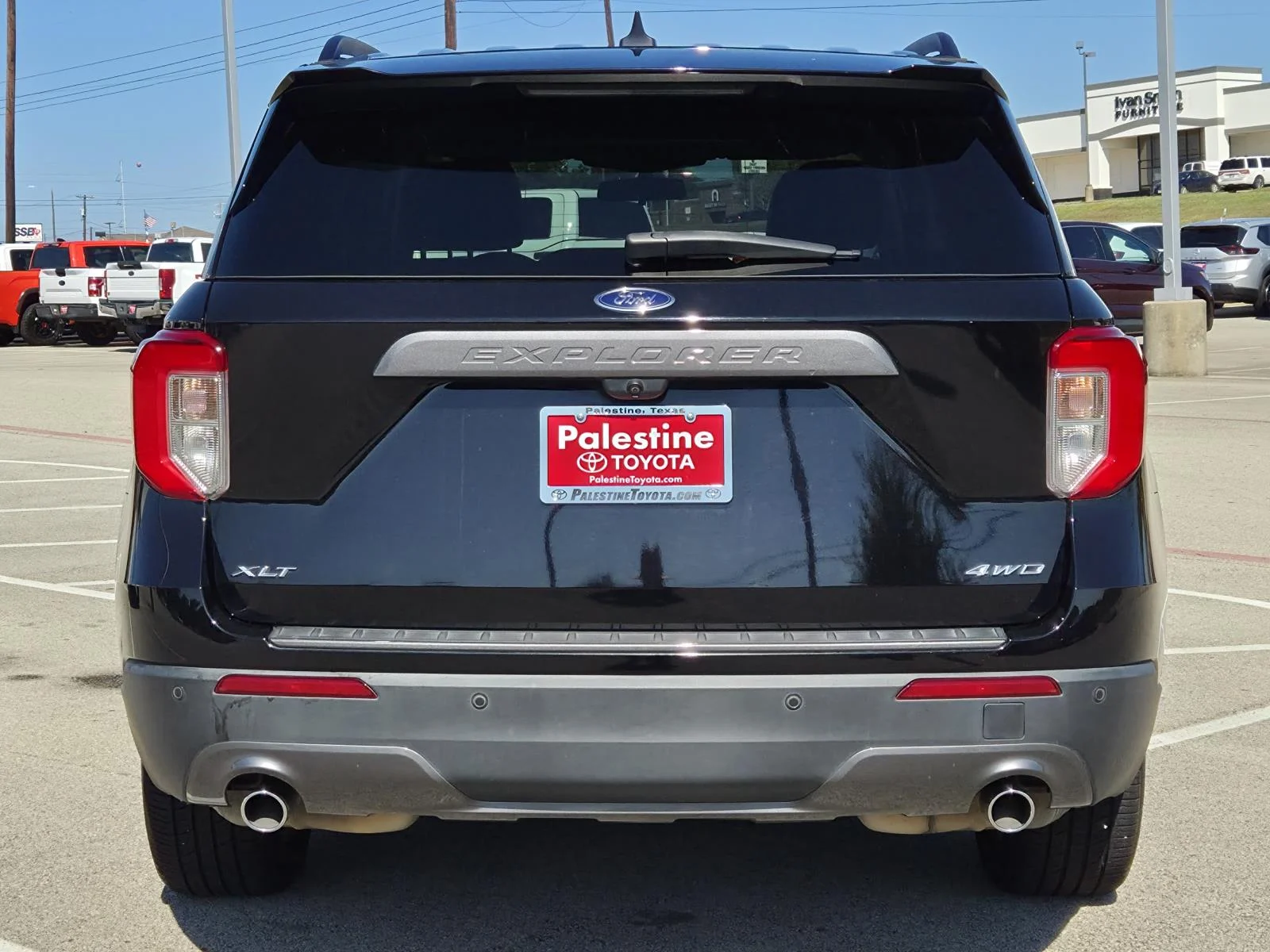 Used 2022 Black Ford XLT 4WD image 5