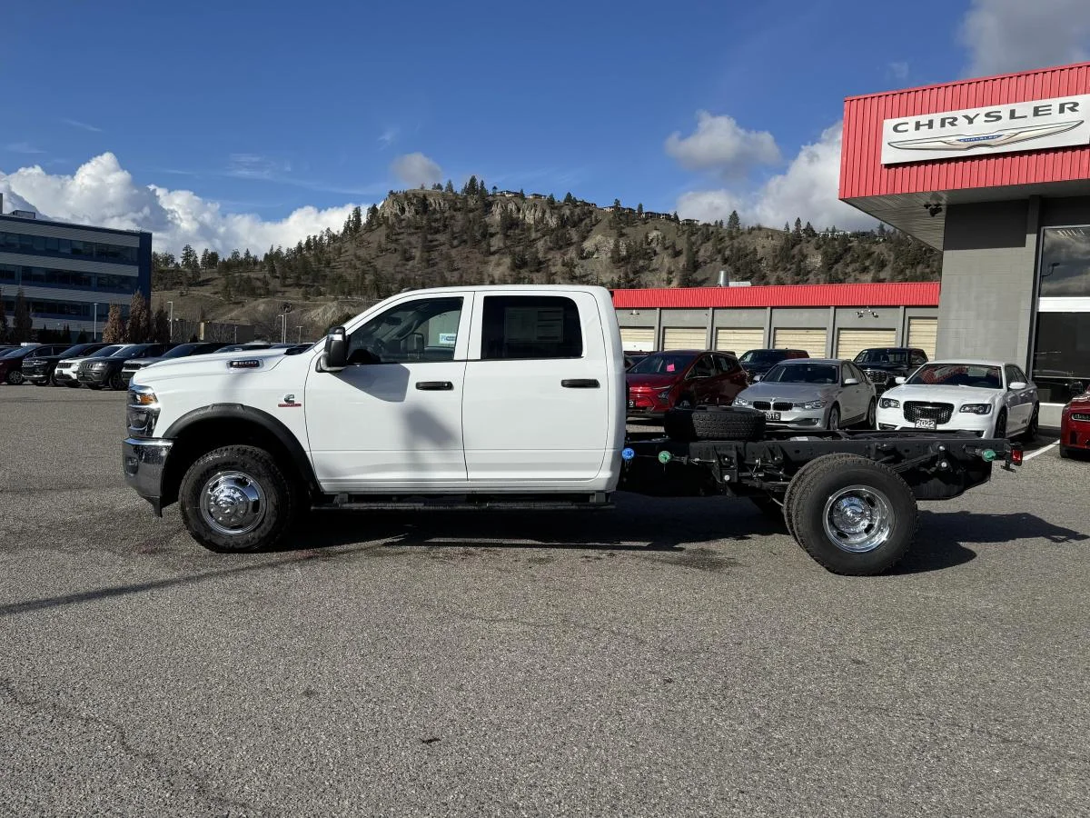 New 2026 White RAM Tradesman 4x4 Crew Cab 172.4" WB image 8