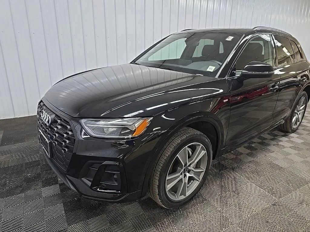 Used 2025 Black Audi 45 S line Premium image 8