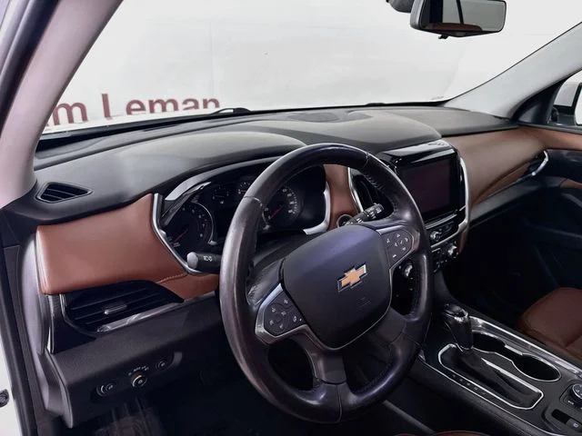 Used 2019 White Chevrolet High Country image 9