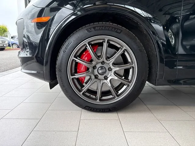 Used 2016 Jet Black Metallic Porsche GTS image 27