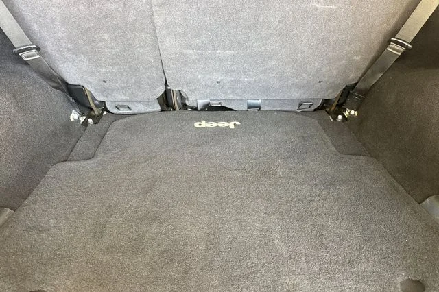 Used 2016 White Jeep Unlimited Sport image 16