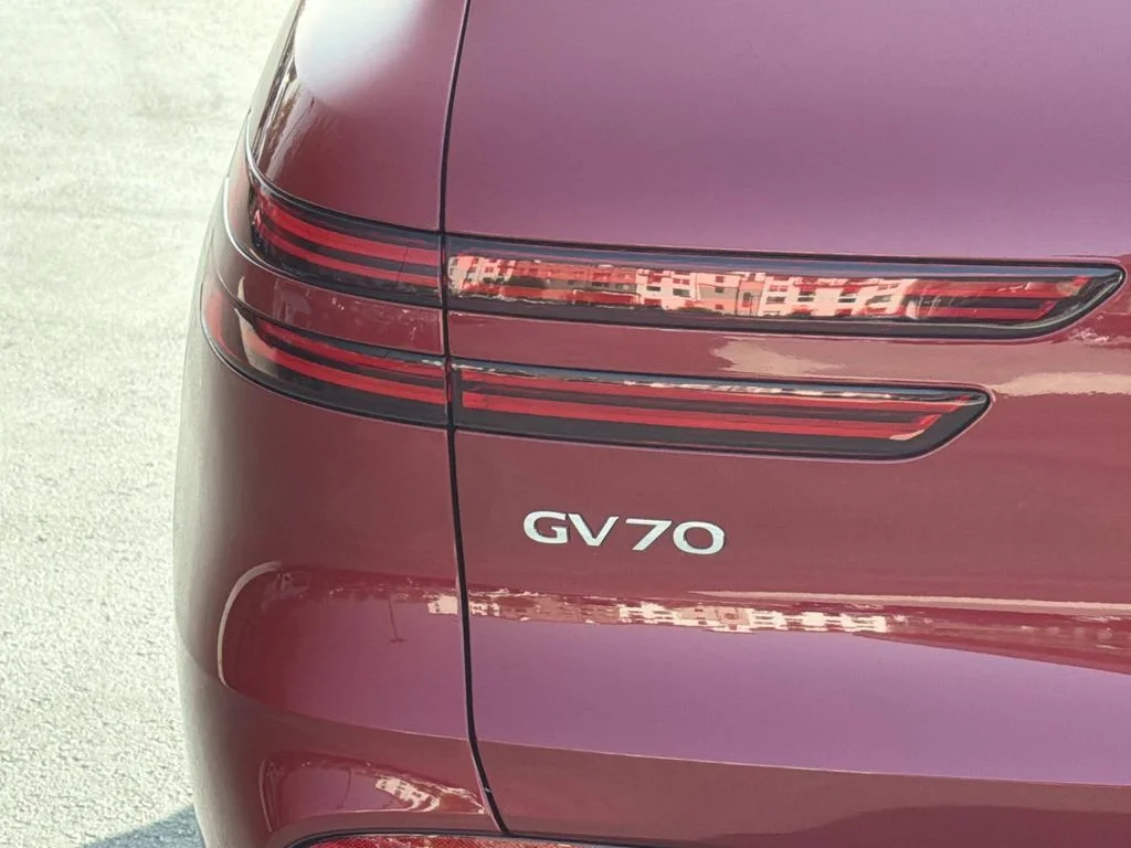 New 2026 Red Genesis 2.5T image 15