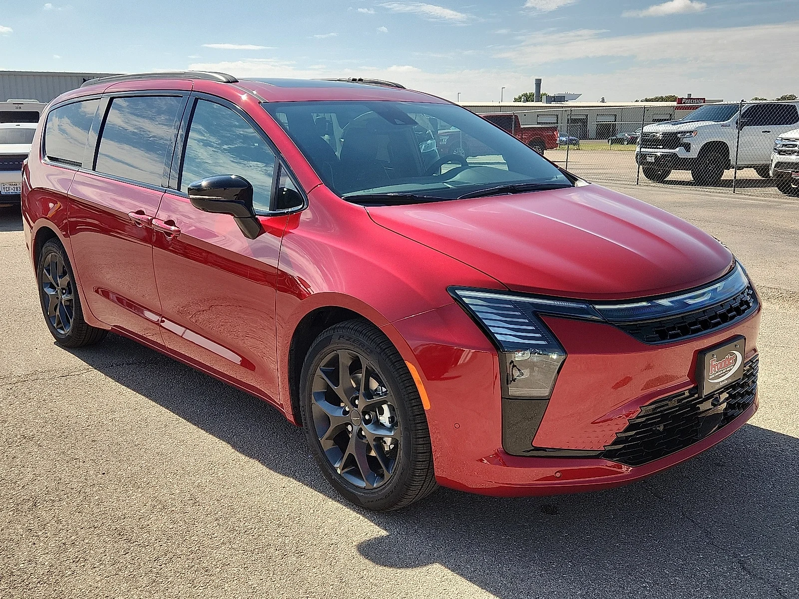 New 2027 Red Hot Pearl-Coat Paint Chrysler LIMITED image 6