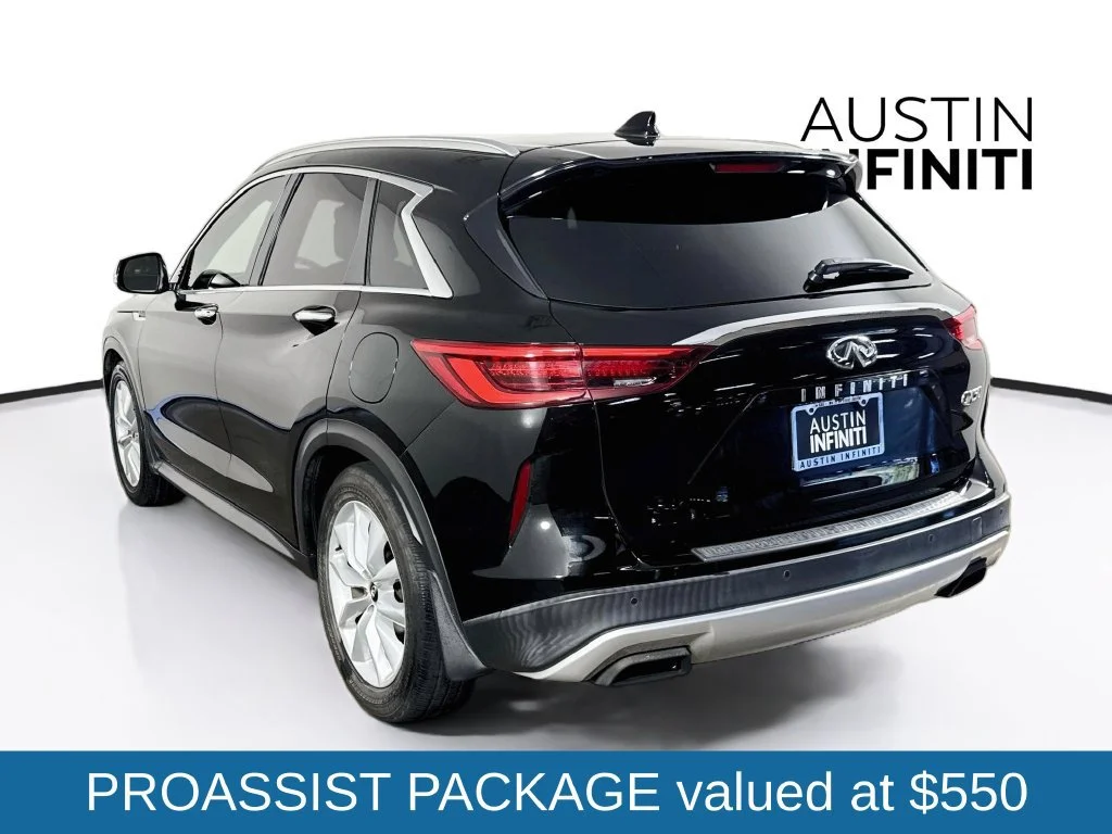Used 2019 Black INFINITI ESSENTIAL image 6