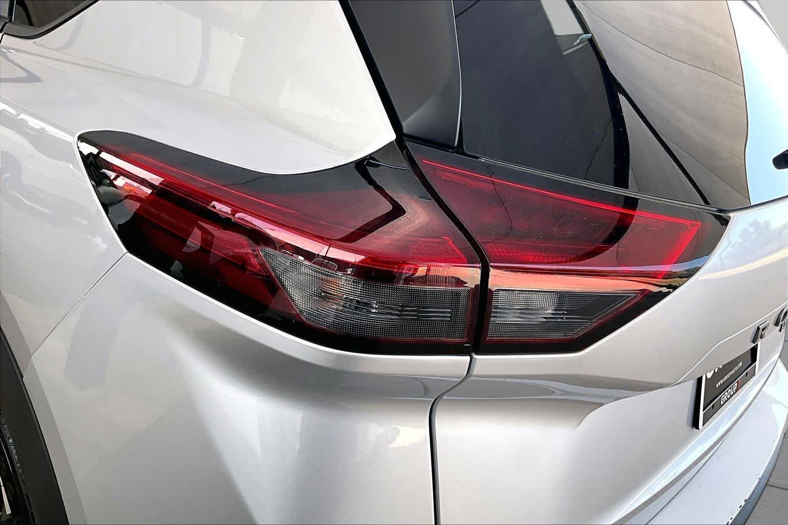 Used 2025 Brilliant Silver Metallic Nissan SV image 28