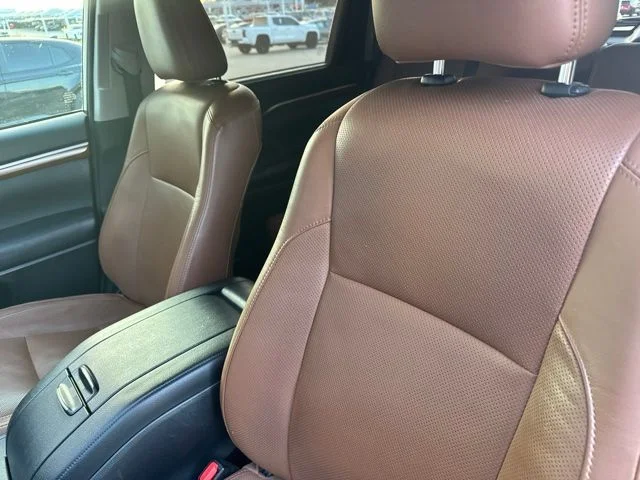 Used 2018 Gray Toyota Limited image 5