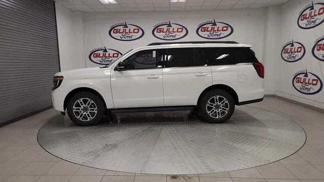 New 2026 Star White Metallic Tri-Coat Ford Active image 8