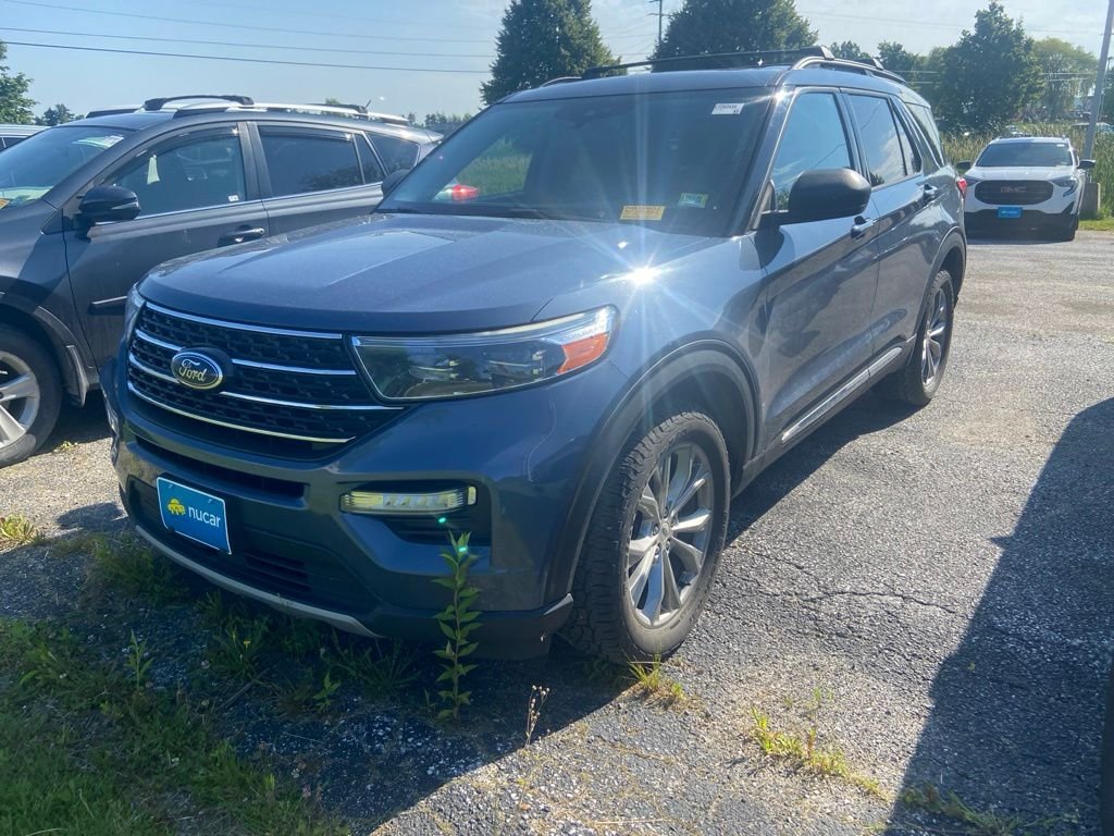 Used 2021 Blue Metallic Ford XLT image 3