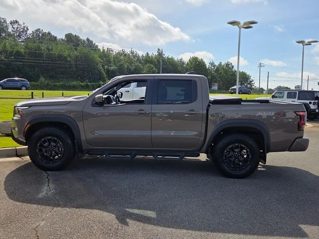 Used 2022  Nissan PRO-4X image 4