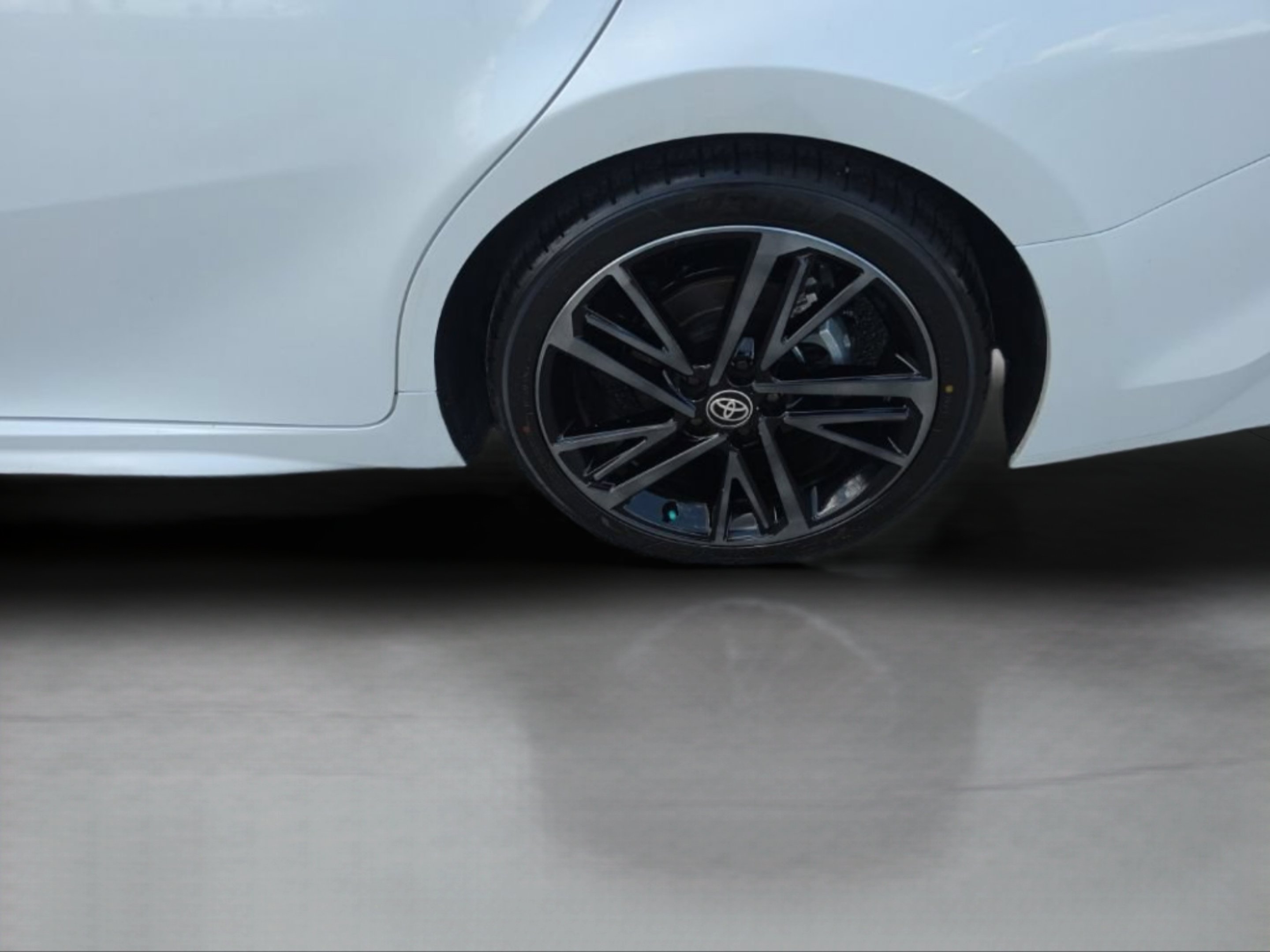 Used 2025 Off-white Toyota XSE image 32