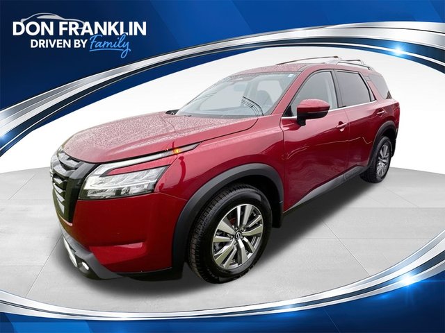 2022 Nissan Pathfinder SL