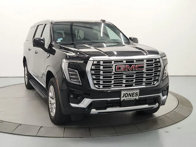 Used 2025 Black GMC Denali image 3