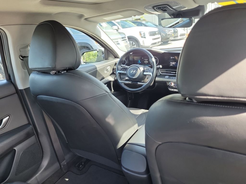 Used 2021 Black Hyundai Limited image 13