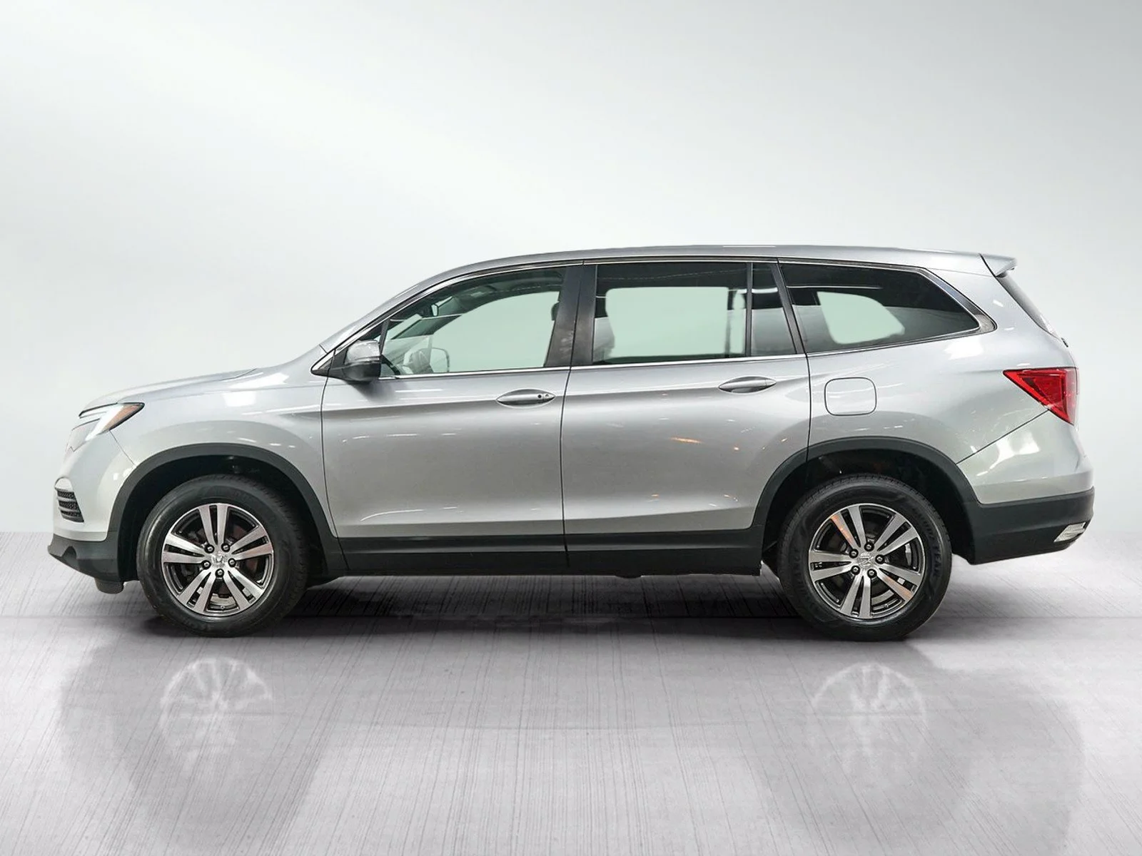 Used 2017 Honda Pilot EX-L with VIN 5FNYF6H53HB026805 for sale in Burnsville, Minnesota
