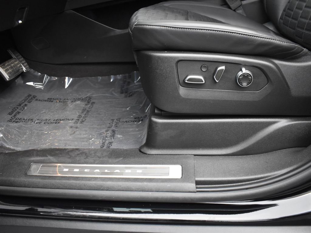 2024 CADILLAC ESCALADE - Image 10