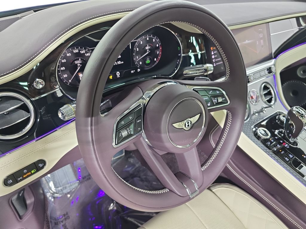 Used 2023  Bentley Speed image 4