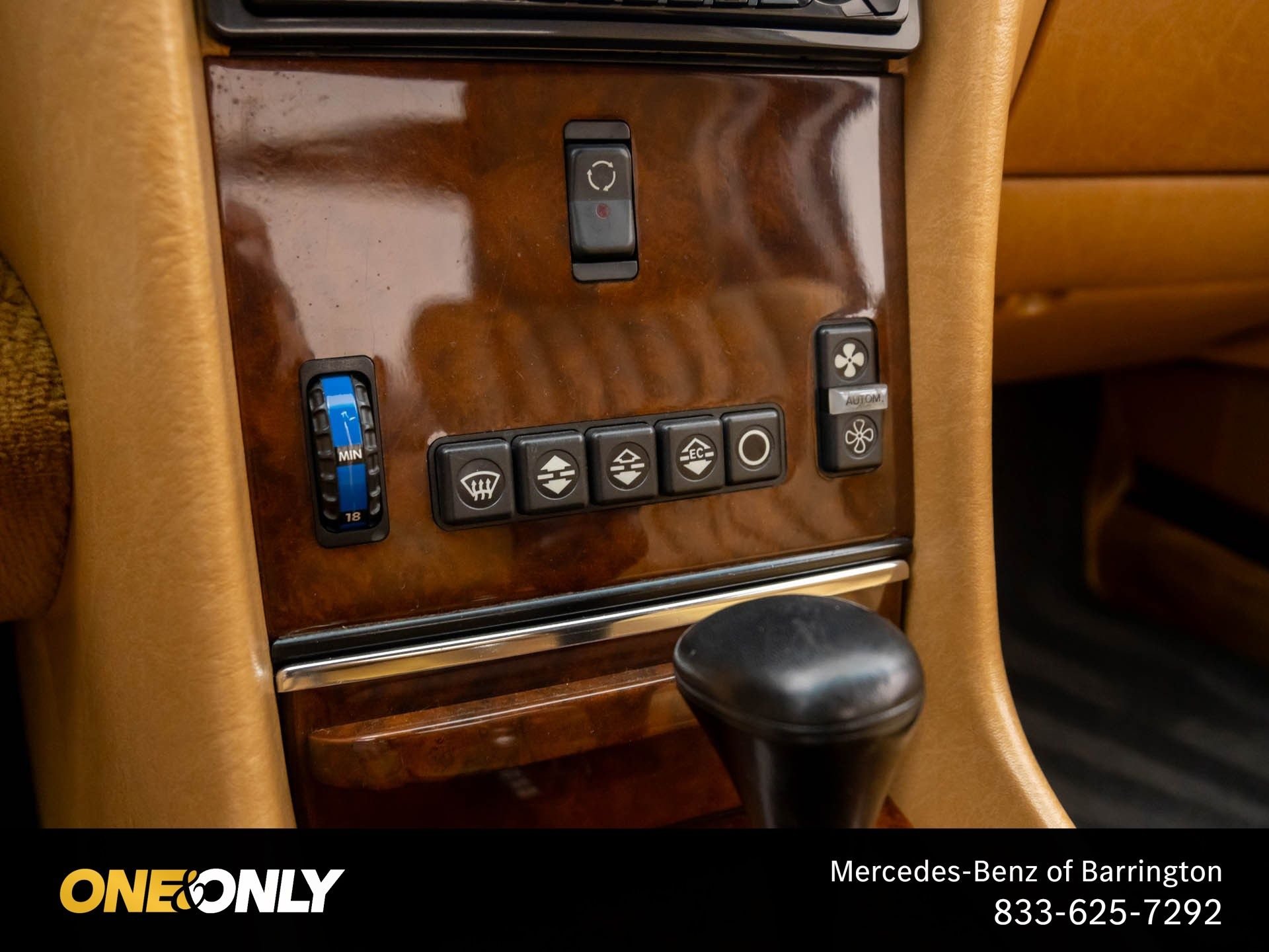Used 1987 Black Mercedes-Benz 560 SL image 24