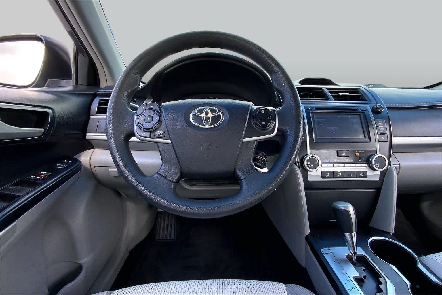 Used 2014 Magnetic Gray Metallic Toyota LE image 6