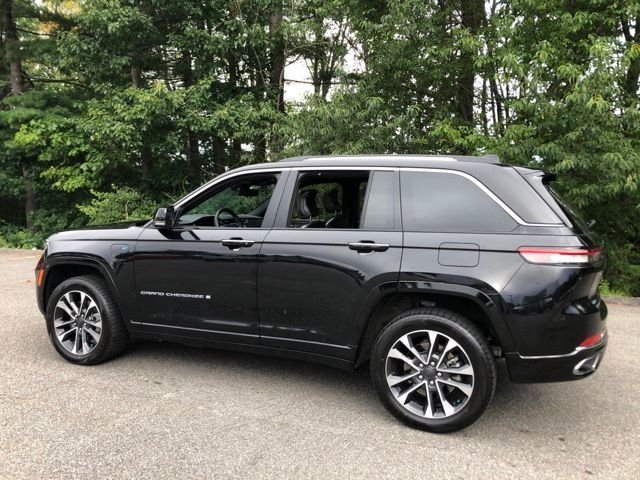 Used 2023 Diamond Black Jeep Overland 4xe image 6