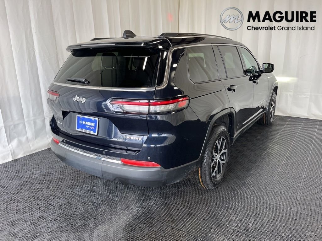 Used 2023 Black Jeep Limited image 30