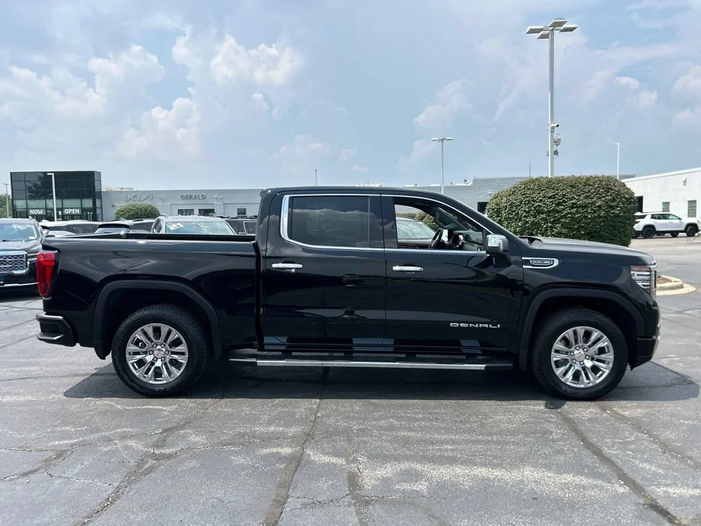 2026 GMC Sierra 1500 Denali - Photo 8