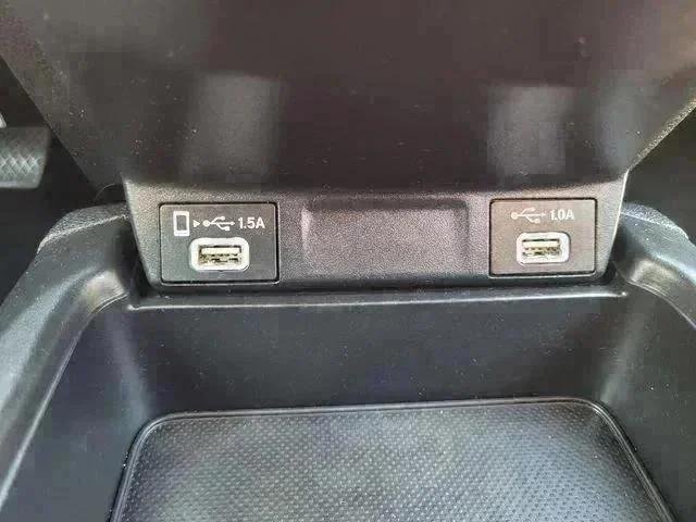 Used 2022  Honda EX image 26