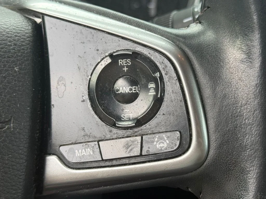 Used 2021  Honda EX-L image 17