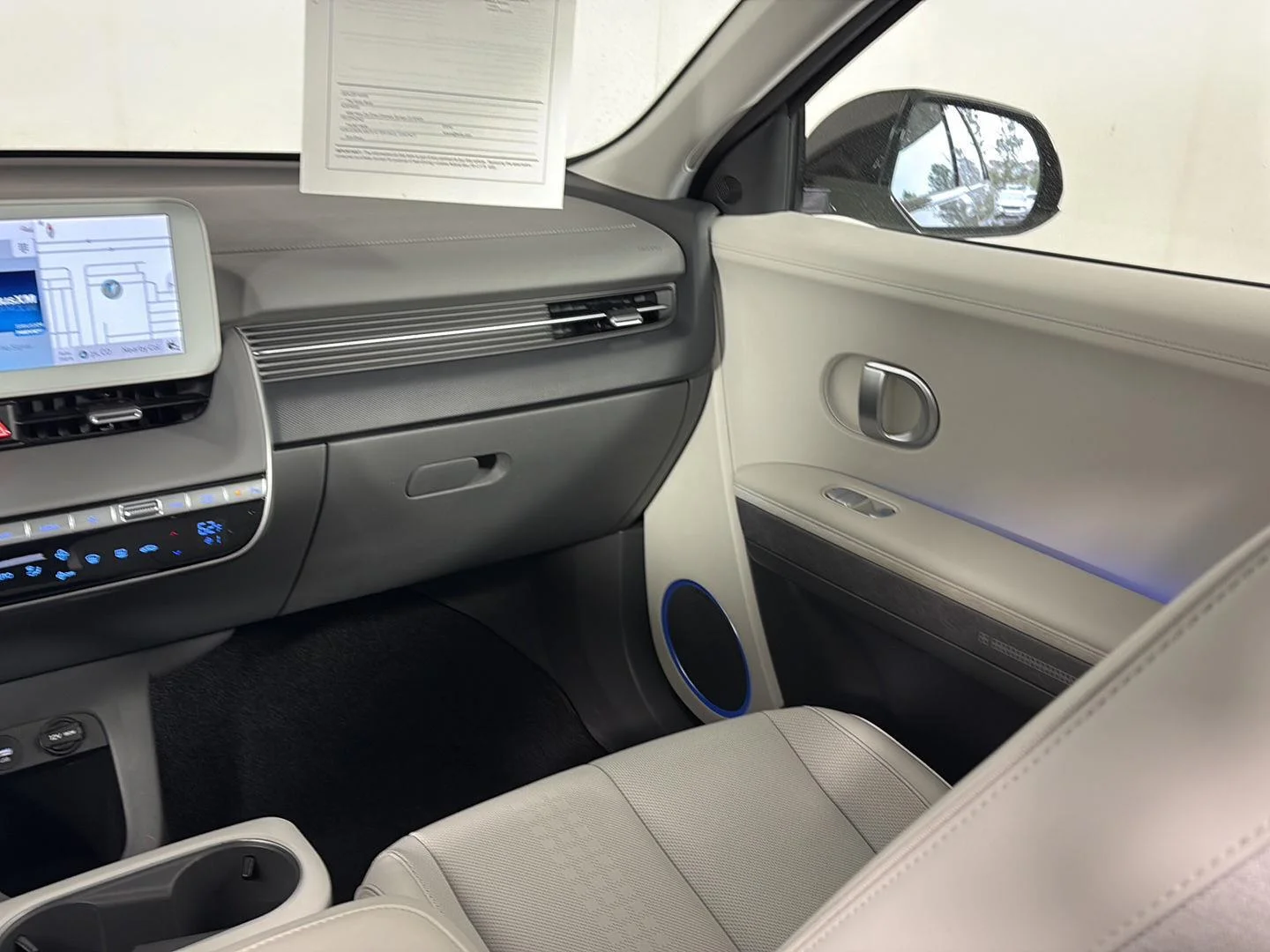 Used 2024 Abyss Black Hyundai Limited image 18