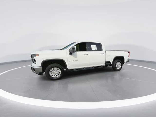 Used 2026 White Chevrolet LTZ image 5