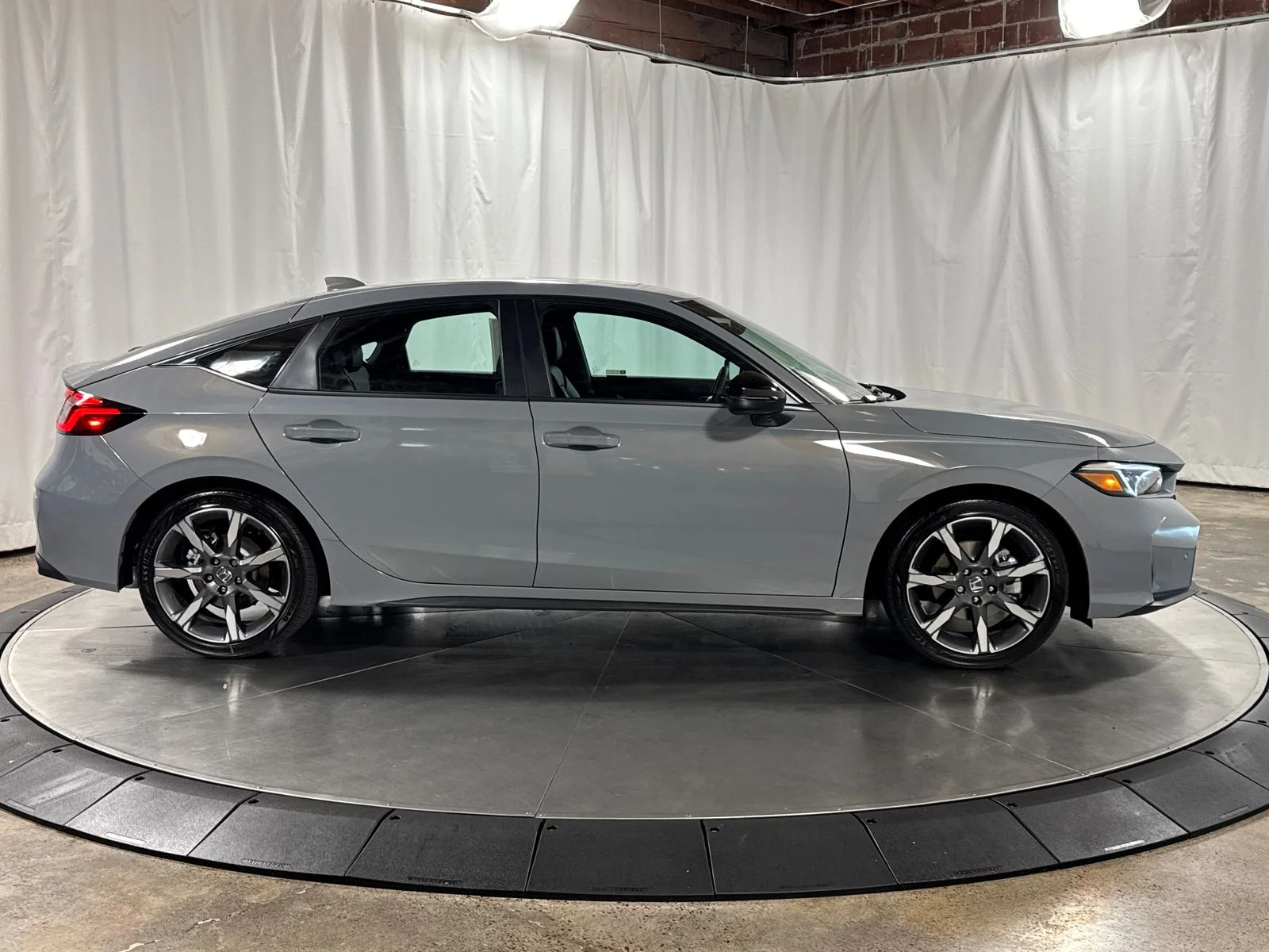 Used 2026 Urban Gray Pearl Honda Sport Touring image 9