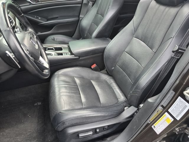 Used 2018 Black Honda Touring 1.5T image 24