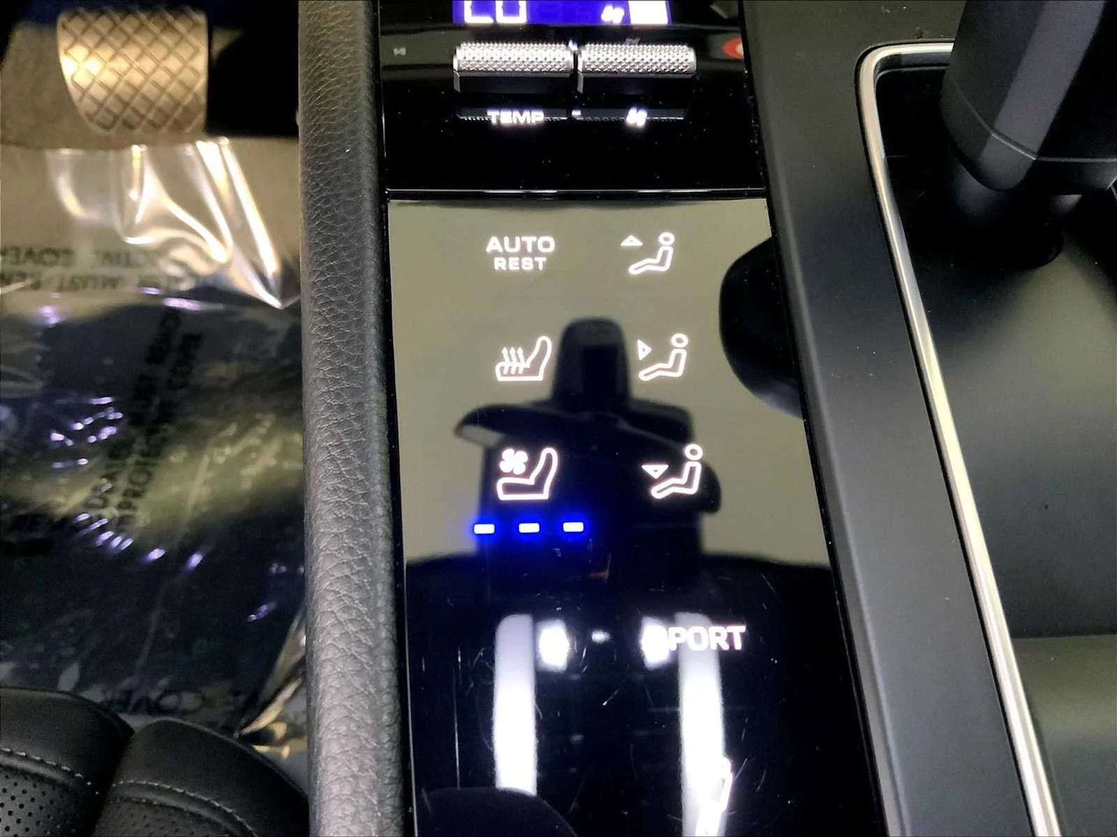 Certified Used 2024 White Porsche  image 37