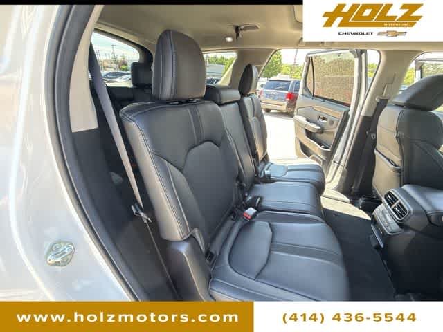 Used 2025 White Honda Touring image 27