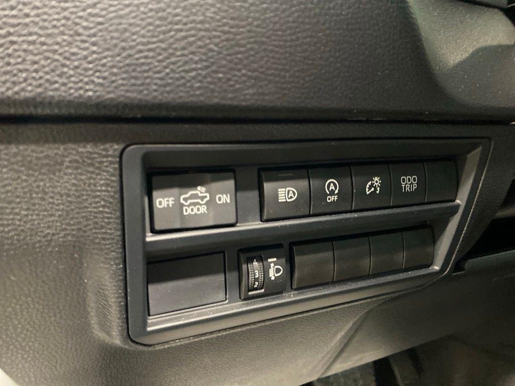 Used 2025 Ice Toyota SR5 image 15