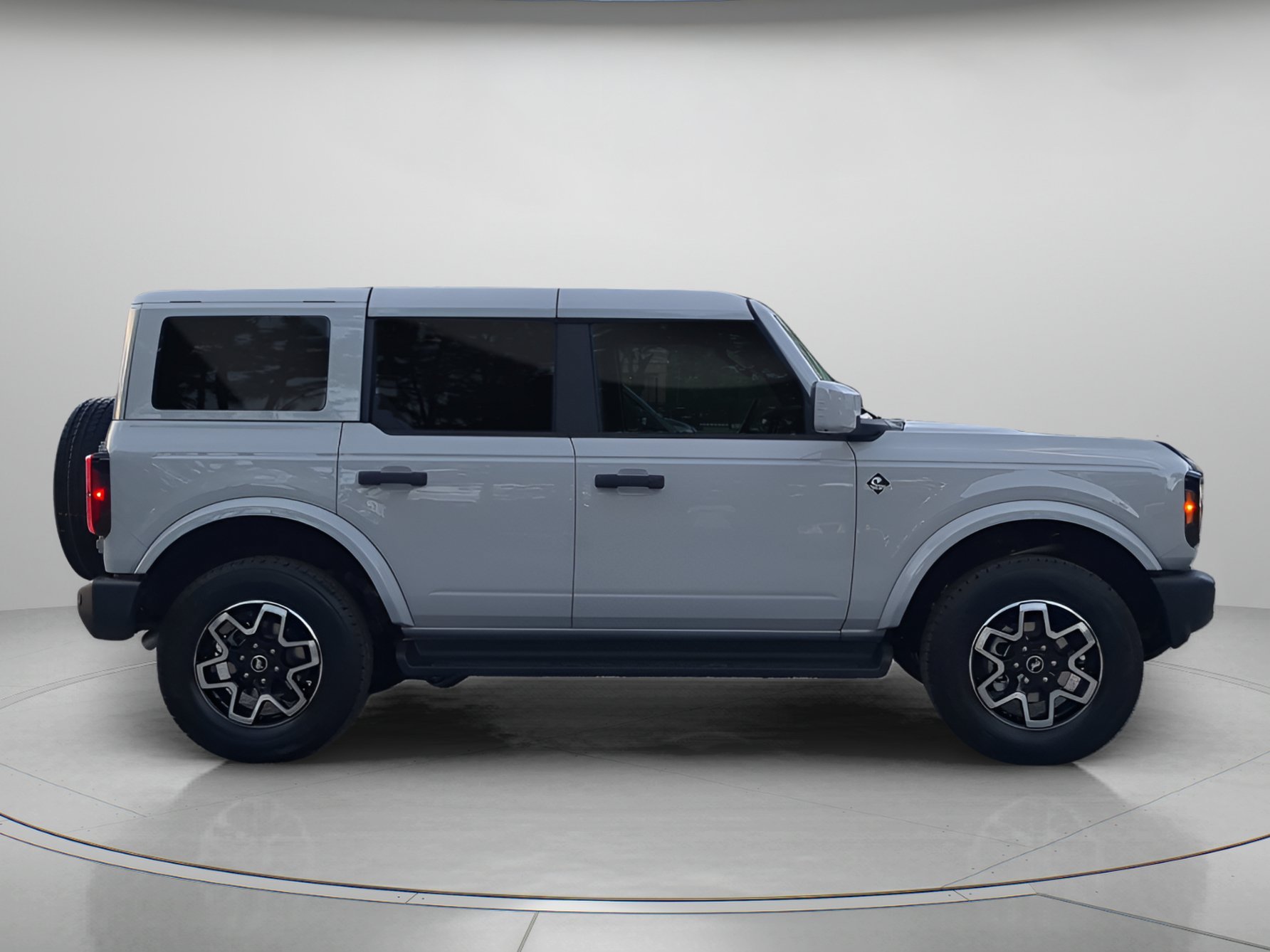 New 2026 Avalanche Gray Ford Outer Banks® image 36
