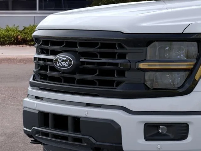 New 2026 Oxford White Ford XLT image 17