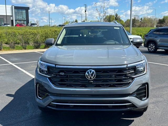 New 2026 Pure Gray Volkswagen 2.0T SEL Premium R-Line image 2