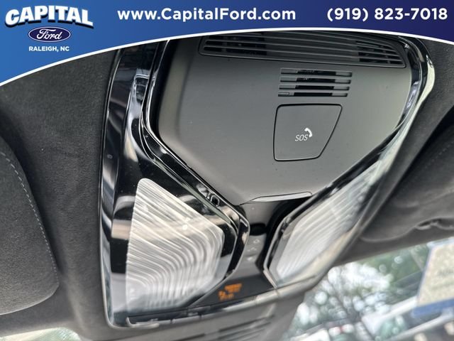 Used 2023 Black BMW xDrive40i image 33