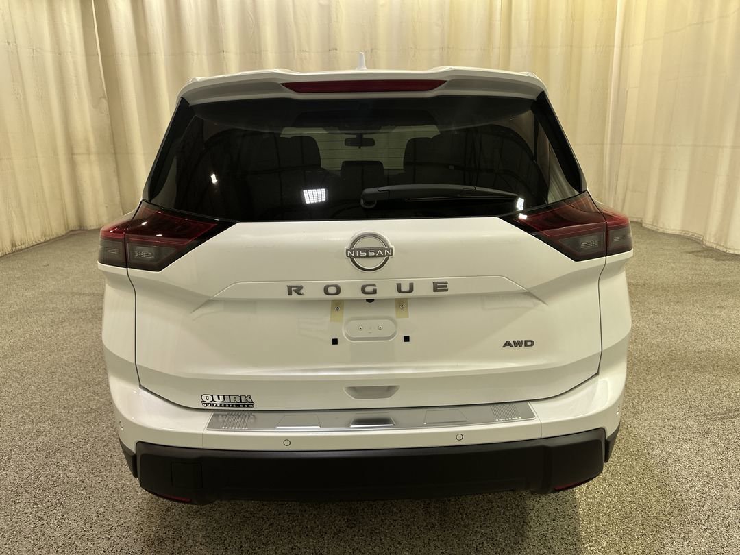 2026 Nissan Rogue SV - Photo 7